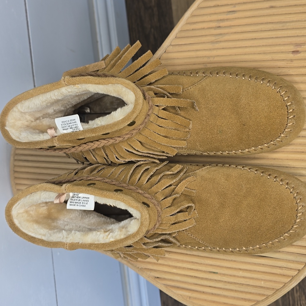 Lucky Brand Women's Ahbey Suede Faux Fur Lined Moccasin Ankle Boots Size 10 - Picture 2 of 9